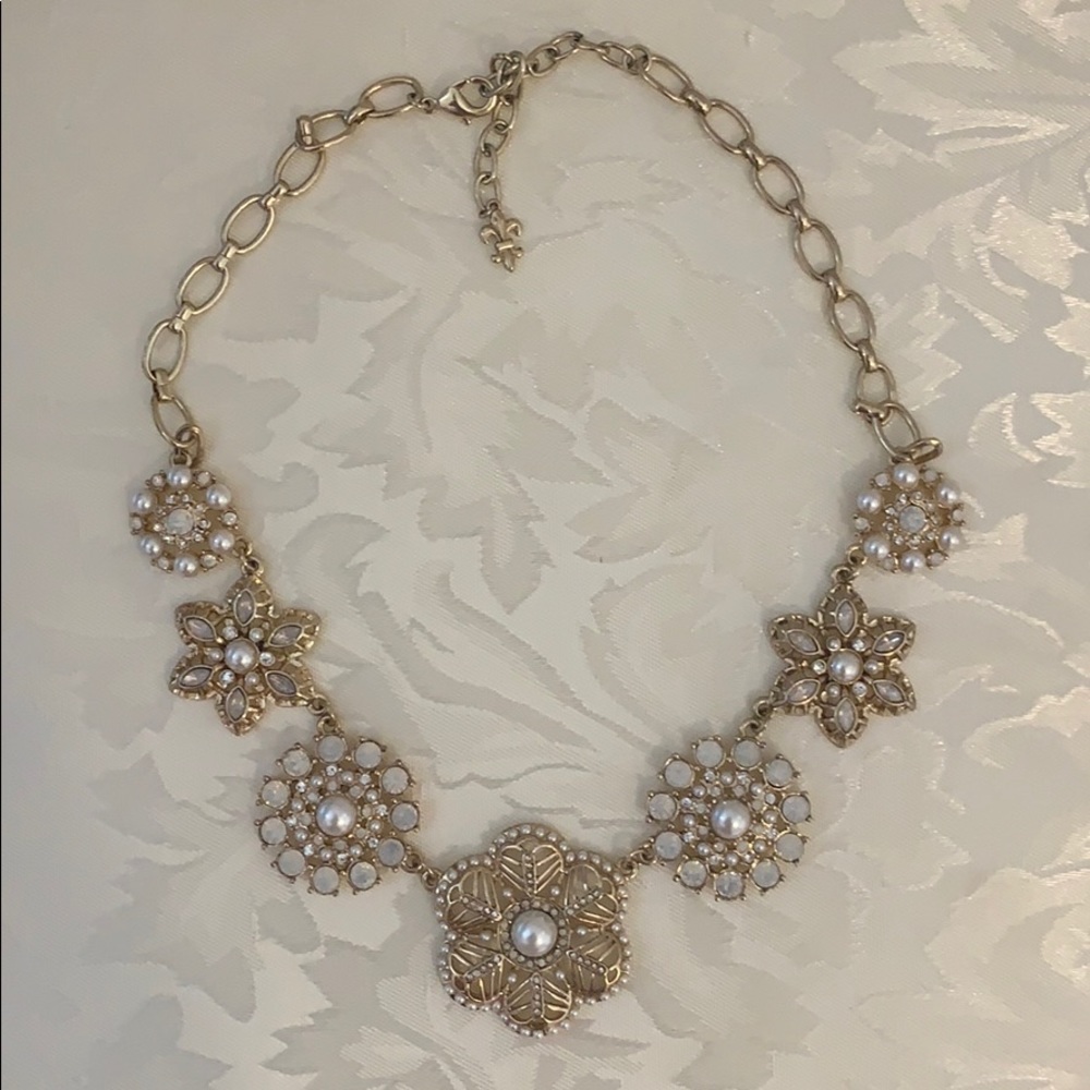 Gorgeous flower statement necklace